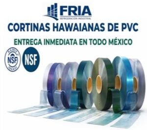Cortinas de PVC instaladas en cámara frigorífica para aislamiento térmico y ahorro energético.